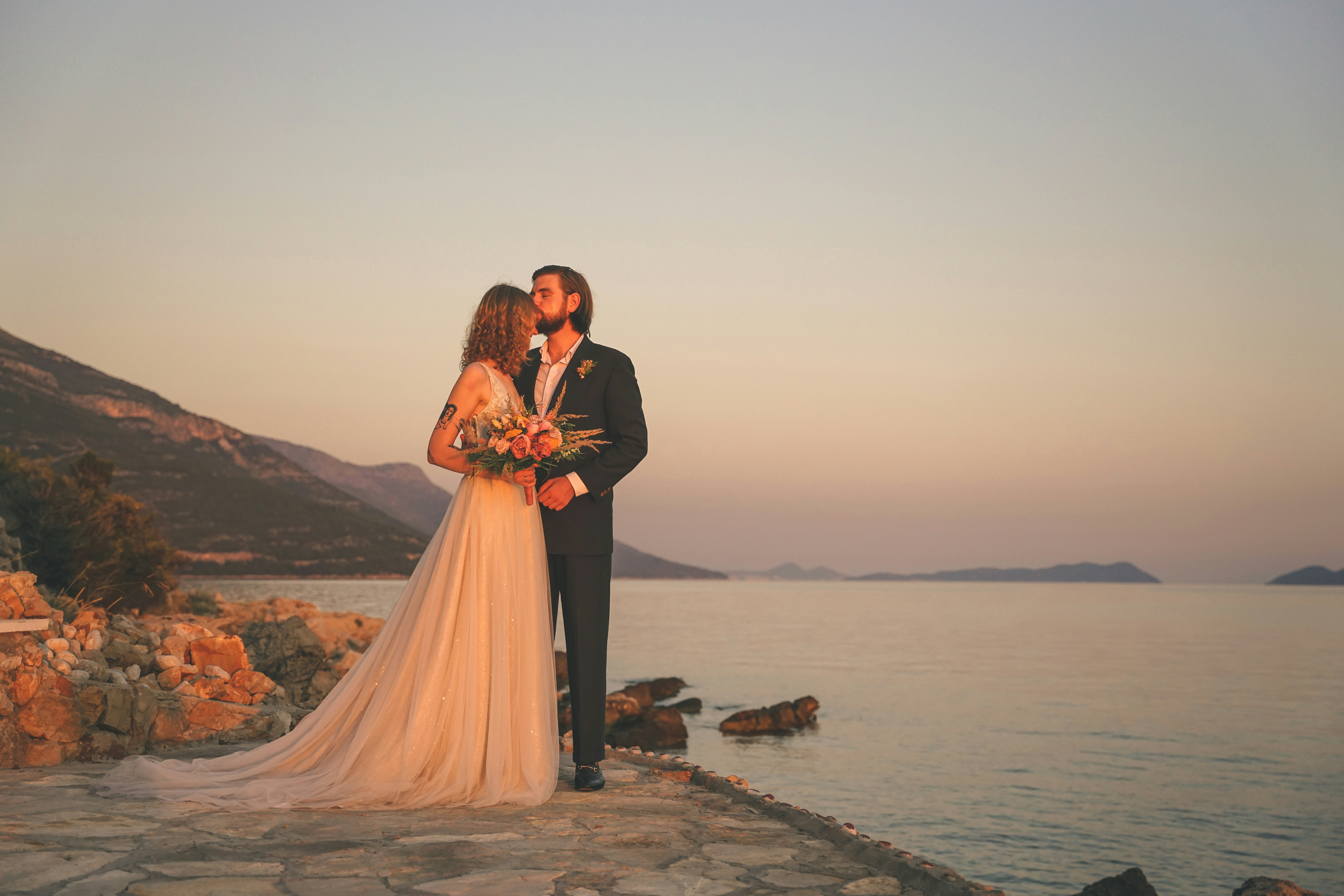 Social Media vs. Reality–How Social Media Traps You in the Comparison Game (and What to Do About It) 3 wedding dreamz kThpaZCbJGA unsplash